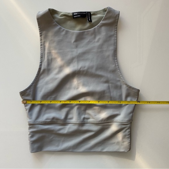 Sleeveless Racerback Crop Top - ASOS Design - Picture 4 of 5